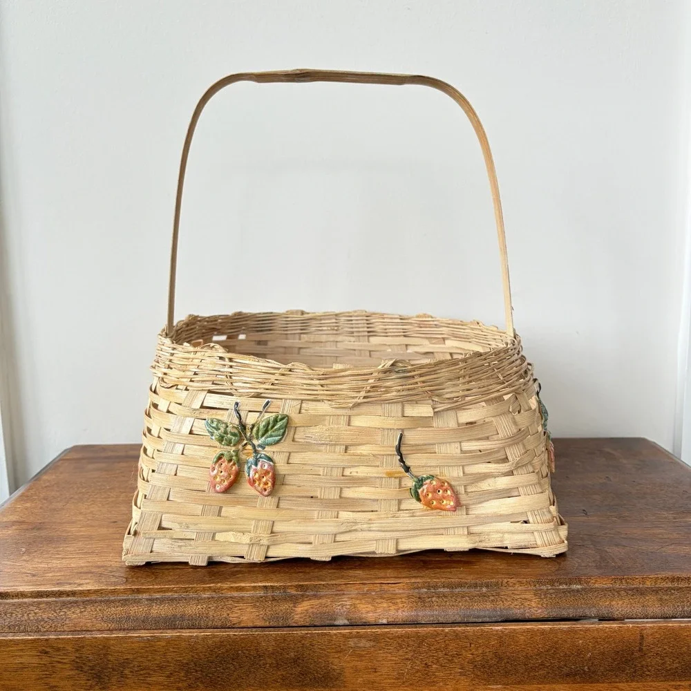 Vintage Woven Wood Splint Strawberry Basket Farmhouse Decor with Handle